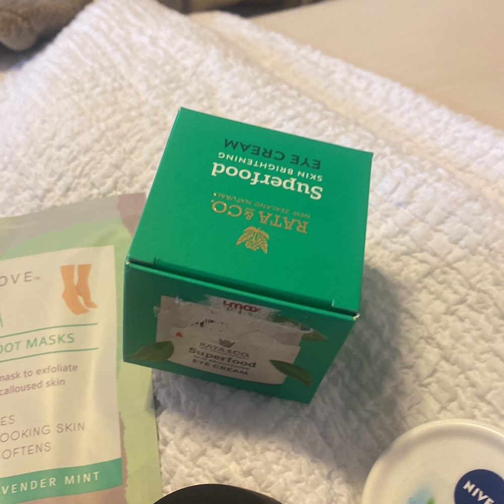 Beauty Bundle - Picture 4 of 4